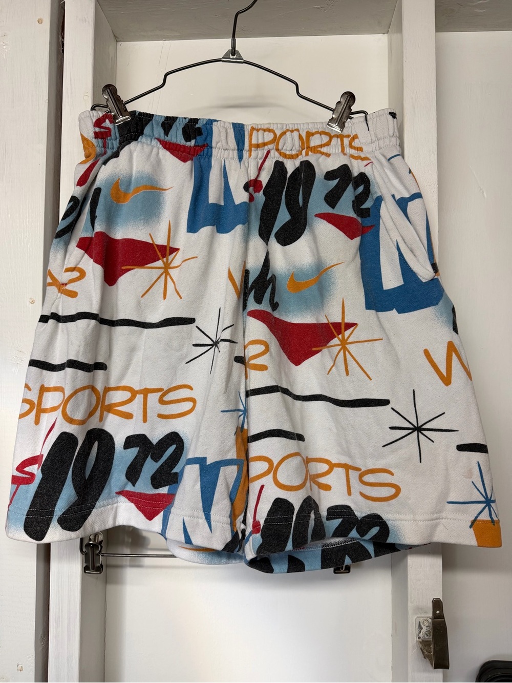 Nike Men’s Retro Graffiti Print Shorts Medium Good Condition Fleece